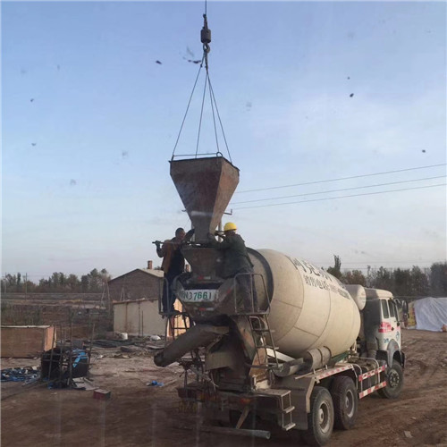 麻章区“精准瞄准”—— 吊车的 “定位导航” 技术